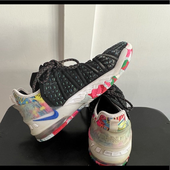 Nike Lebron 18 GS James Gang Boys Size 7Y - Picture 3 of 10